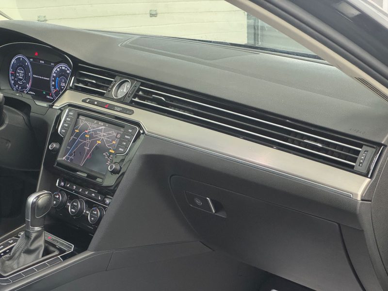 VOLKSWAGEN PASSAT 2.0 BITDI 240ch CARAT EDITION 4MOTION DSG7 GARANTIE 12 MOIS HISTORIQUE COMPLET🇨🇵