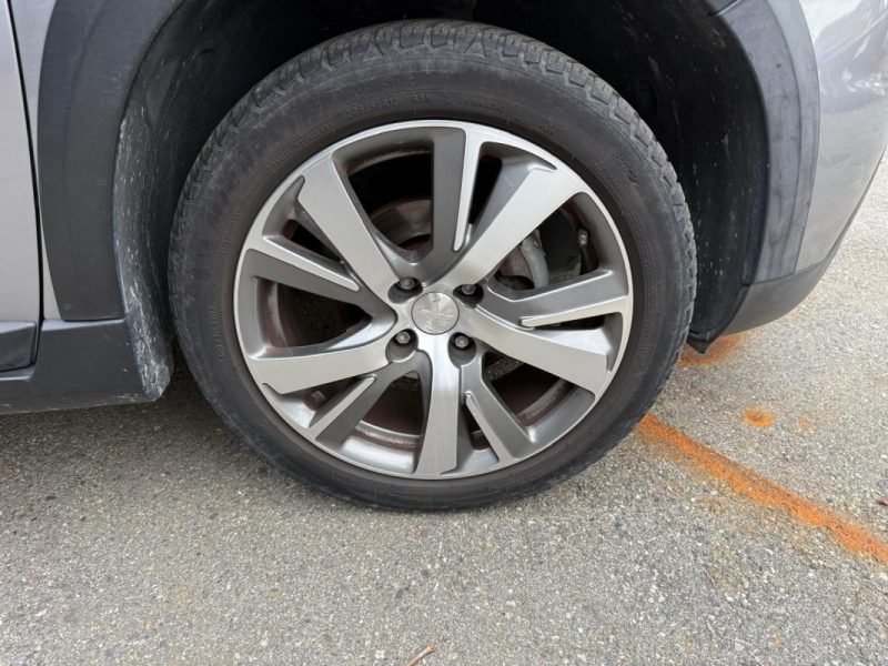 PEUGEOT 2008 1.5 BLUE HDI 100CH ALLURE 