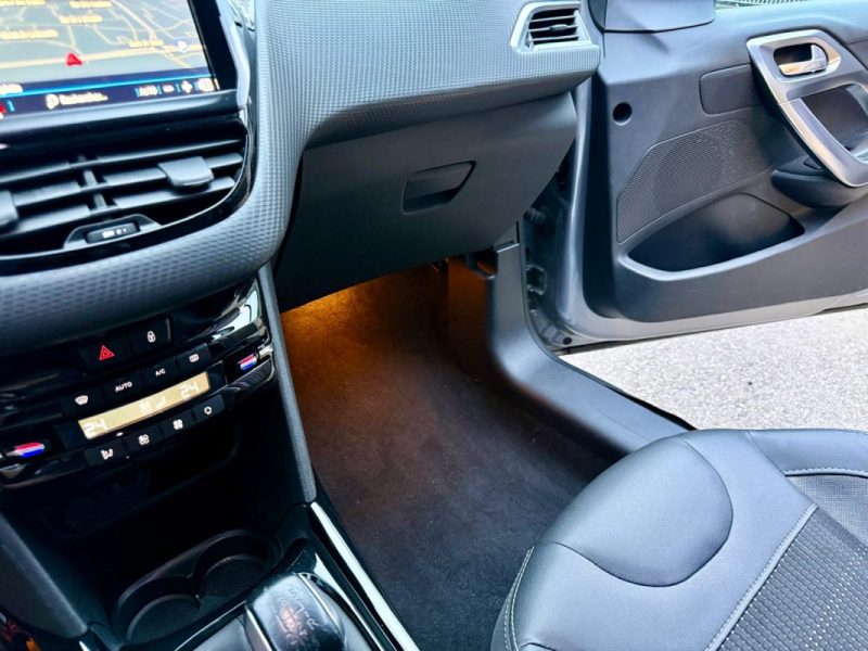 PEUGEOT 2008 1.5 BLUE HDI 100CH ALLURE 