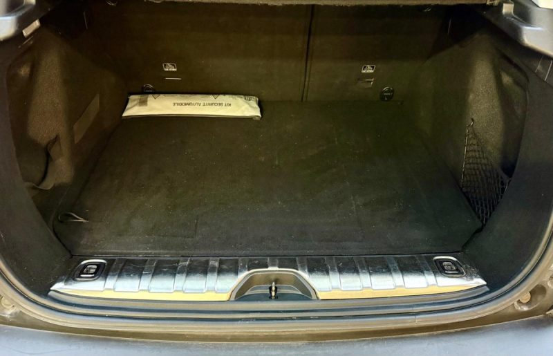 PEUGEOT 2008 1.5 BLUE HDI 100CH ALLURE 