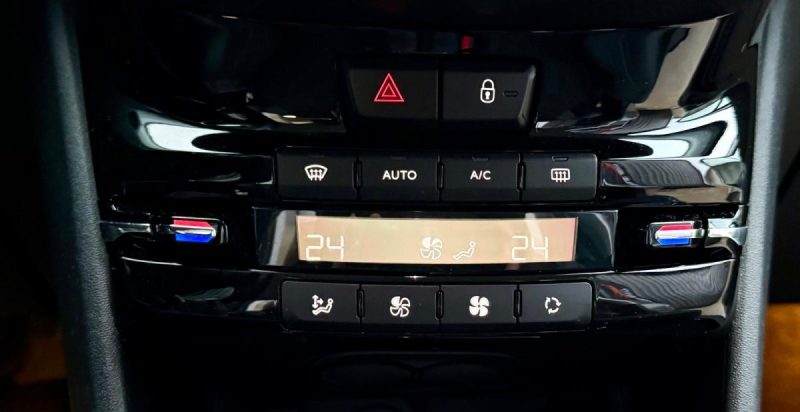 PEUGEOT 2008 1.5 BLUE HDI 100CH ALLURE 