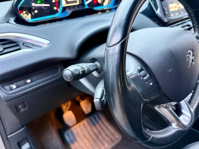 PEUGEOT 2008 1.5 BLUE HDI 100CH ALLURE 
