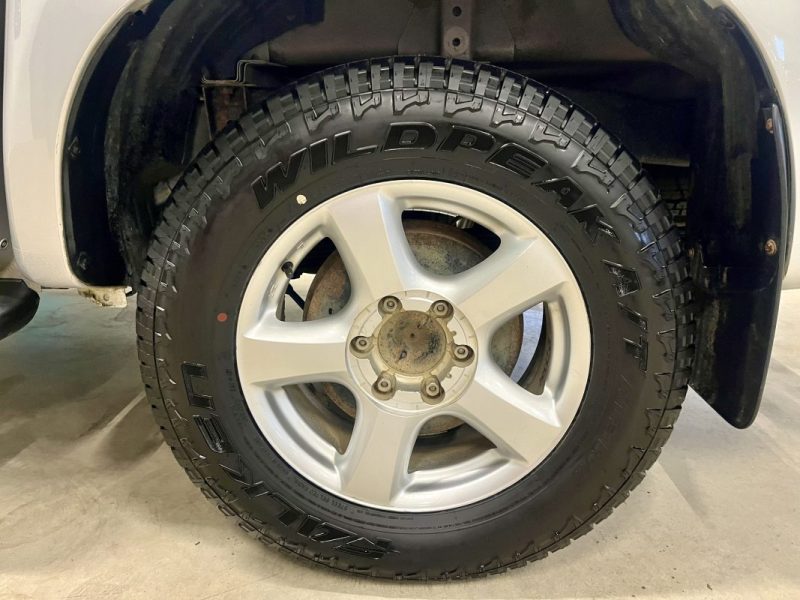 ISUZU D-max II  Double Cab 2.5 163ch 4x4 Solar 5 places BVA GARANTIE 6 MOIS 2015