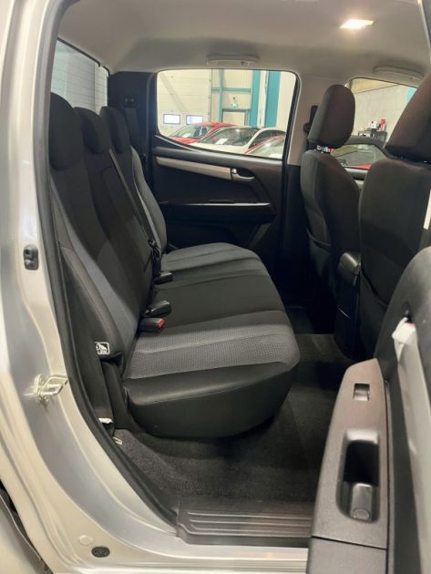 ISUZU D-max II  Double Cab 2.5 163ch 4x4 Solar 5 places BVA GARANTIE 6 MOIS 2015