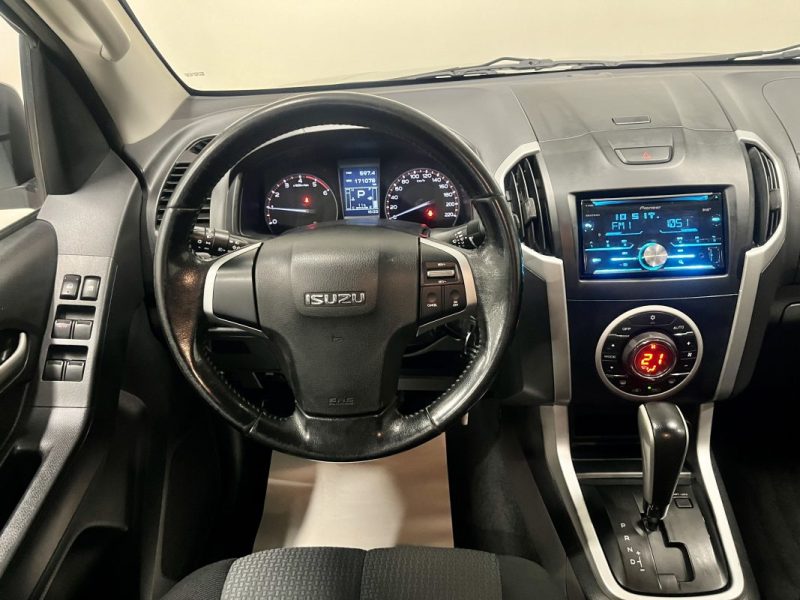 ISUZU D-max II  Double Cab 2.5 163ch 4x4 Solar 5 places BVA GARANTIE 6 MOIS 2015