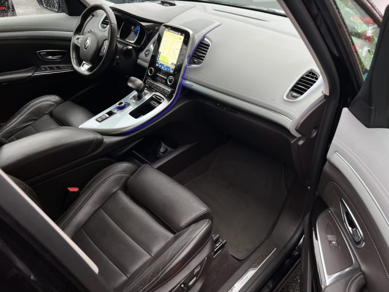 RENAULT GRAND ESPACE 5 V INITIALE PARIS 1.6 DCI 160 4CONTROL / TOIT OUVRANT CUIR GPS BVA Garantie1an