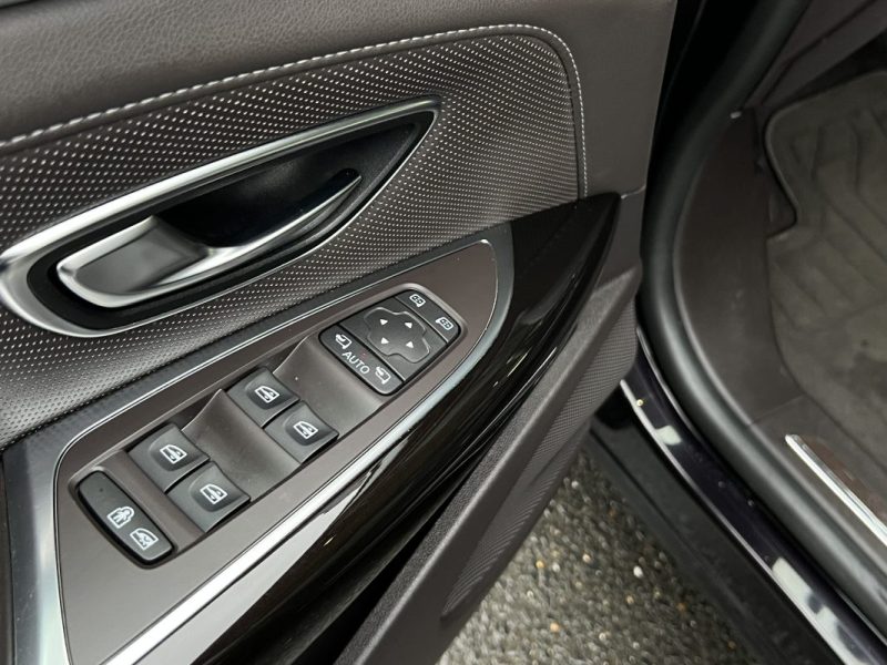 RENAULT GRAND ESPACE 5 V INITIALE PARIS 1.6 DCI 160 4CONTROL / TOIT OUVRANT CUIR GPS BVA Garantie1an