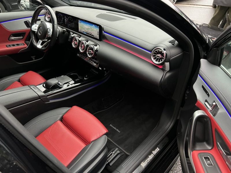 MERCEDES CLASSE A 4 IV AMG LINE 180 D 1.5 116 Cv BVA7 TOIT OUVRANT INTERIEUR CUIR - GARANTIE 1 AN