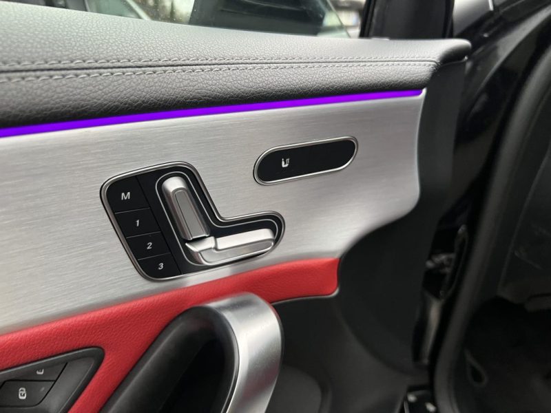 MERCEDES CLASSE A 4 IV AMG LINE 180 D 1.5 116 Cv BVA7 TOIT OUVRANT INTERIEUR CUIR - GARANTIE 1 AN