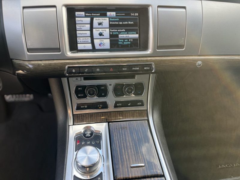 JAGUAR XF 2.2 D 163CH 2015