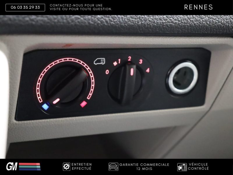 Volkswagen Transporter L1H1 2.0 TDI 150ch DSG7 / APPLE CARPLAY / SIEGES CHAUFFANTS / ATTELAGE / 