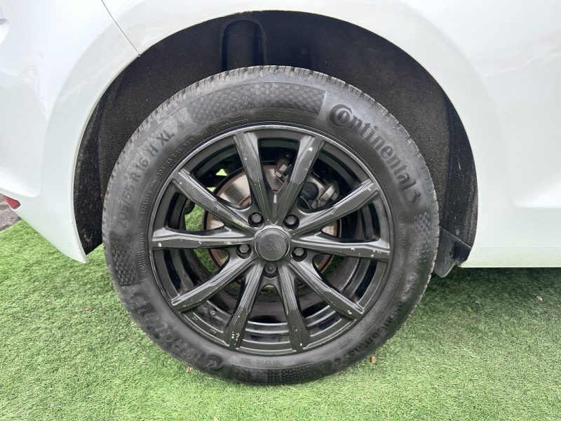 VOLKSWAGEN GOLF VII 1.2 TSI 105 BLUEMOTION TECHNOLOGY CONFORTLINE 