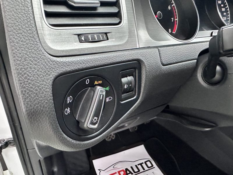 VOLKSWAGEN GOLF VII 1.2 TSI 105 BLUEMOTION TECHNOLOGY CONFORTLINE 