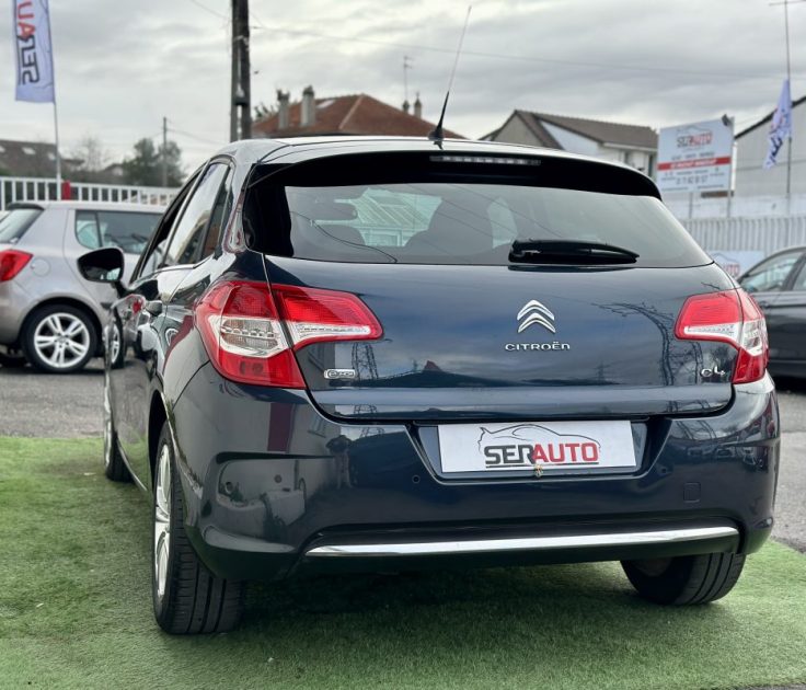 CITROEN C4 1.6 E-HDI 115 FAP CONFORT ETG6 / 1ERE MAIN / FAIBLE KILOMETRE 