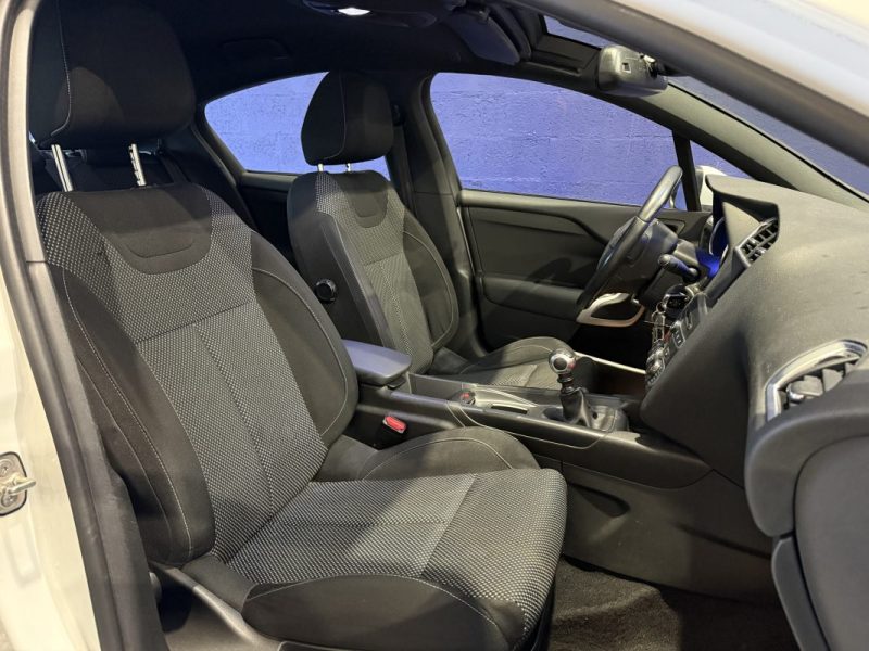 DS DS4 1.6 HDI 120ch SOCHIC / KIT DISTRI NEUF