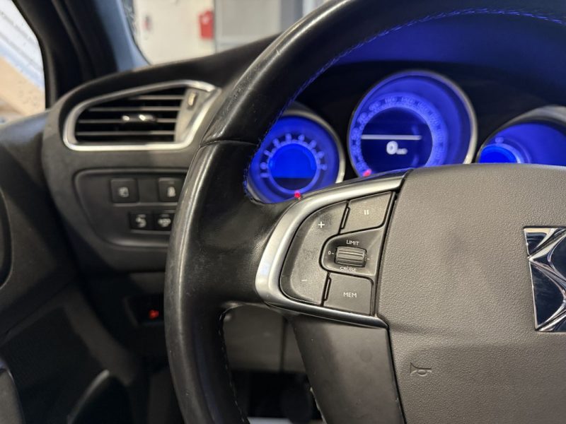 DS DS4 1.6 HDI 120ch SOCHIC / KIT DISTRI NEUF