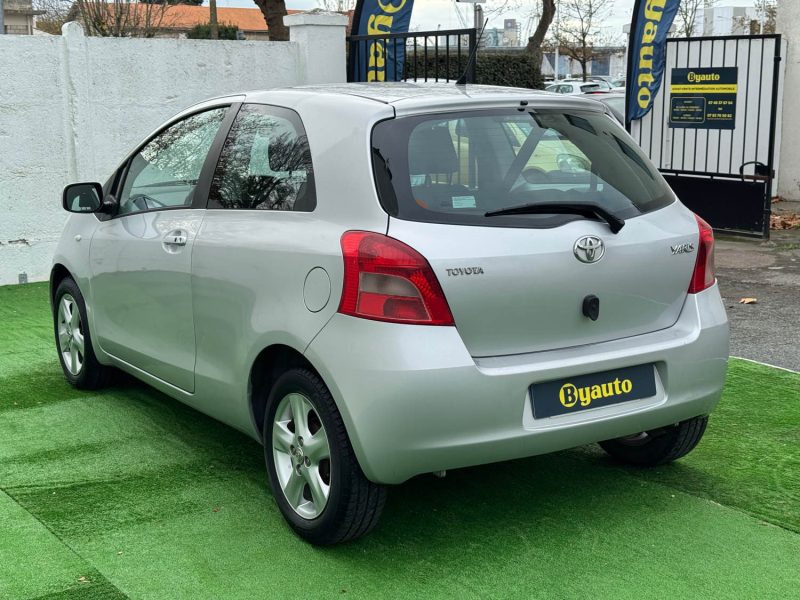 TOYOTA YARIS 1.3 VVT-I 87CV/GARANTIE 12MOIS/ EMBRAYAGE NEUF  2007