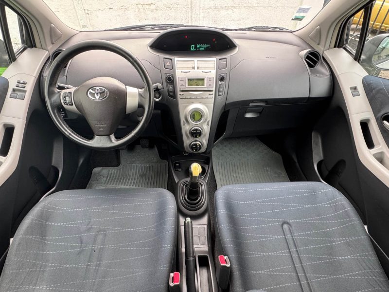 TOYOTA YARIS 1.3 VVT-I 87CV/GARANTIE 12MOIS/ EMBRAYAGE NEUF  2007