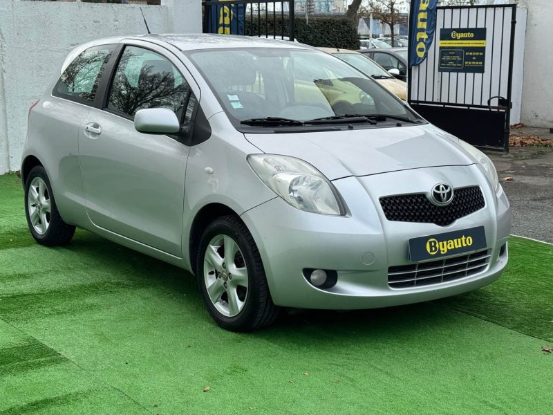 TOYOTA YARIS 1.3 VVT-I 87CV/GARANTIE 12MOIS/ EMBRAYAGE NEUF  2007