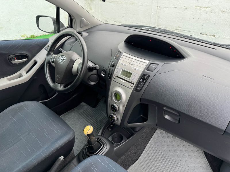 TOYOTA YARIS 1.3 VVT-I 87CV/GARANTIE 12MOIS/ EMBRAYAGE NEUF  2007