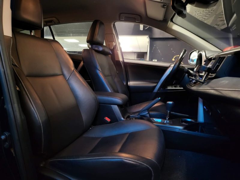 TOYOTA RAV4 184CH HYBRIDE 2WD CVT BLACK EDITION