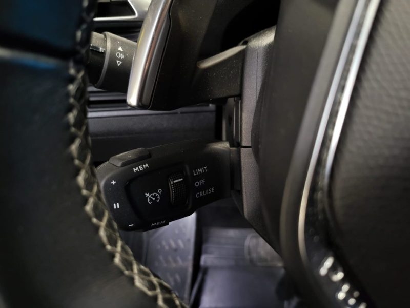 PEUGEOT 3008 II 1.6 180CH S&S ALLURE PACK + OPTIONS EAT8 TOIT OUVRANT / SIEGES CHAUFANTS / CAMERA 