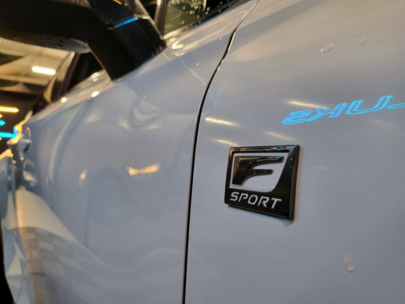 LEXUS NX300H 2.5 300H F SPORT / TOIT PANORAMIQUE / ATTELAGE / SUIVI COMPLET  