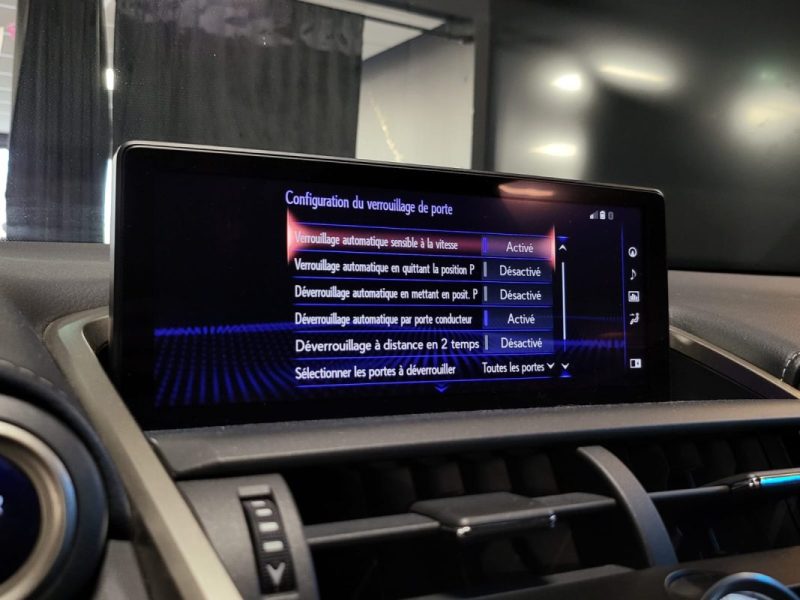 LEXUS NX300H 2.5 300h F Sport AWD 4x4  / TOIT PANORAMIQUE / ATTELAGE / SUIVI Lexus