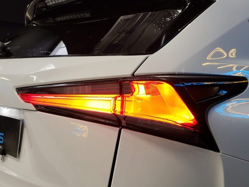 LEXUS NX300H 2.5 300H F SPORT / TOIT PANORAMIQUE / ATTELAGE / SUIVI COMPLET  