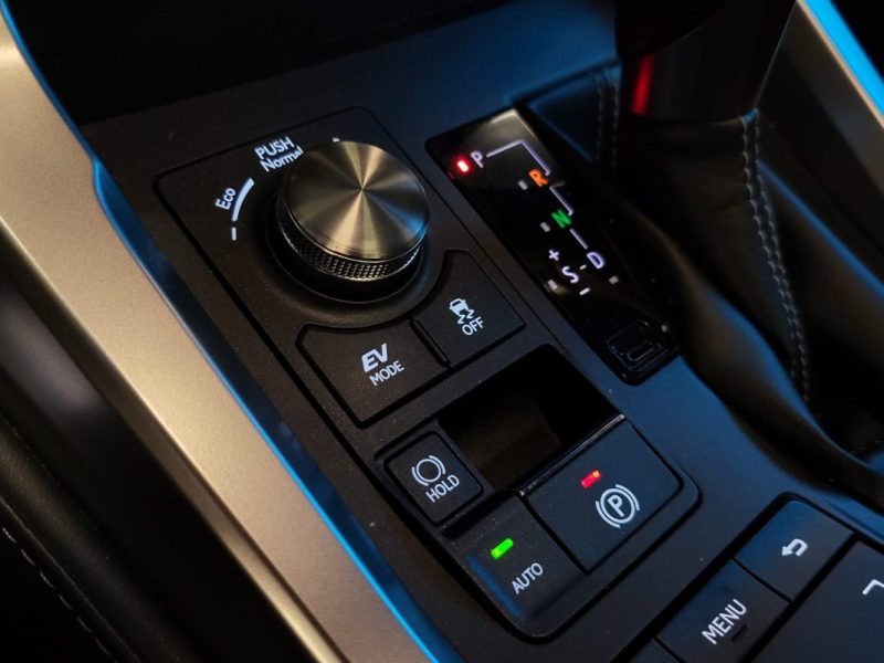 LEXUS NX300H 2.5 300h F Sport AWD 4x4  / TOIT PANORAMIQUE / ATTELAGE / SUIVI Lexus