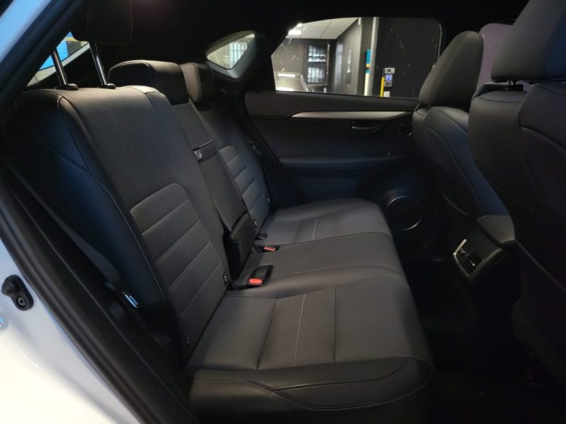 LEXUS NX300H 2.5 300H F SPORT / TOIT PANORAMIQUE / ATTELAGE / SUIVI COMPLET  