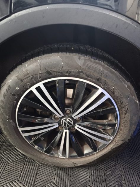 VOLKSWAGEN VW TIGUAN 2.0 TDI 150CV FINITION ELEGANCE - BOITE AUTOMATIQUE DSG7 - FAIBLE KILOMETRAGE  2.0 TDI 150CH R-LINE EXCLUSIVE DSG7 2023