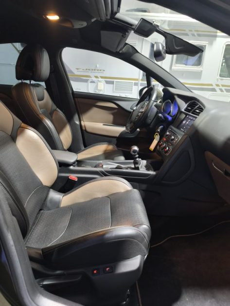 CITROEN CITROEN DS4 1.6 THP 200CV - FINITION SPORT CHIC - FAIBLE KILOMETRAGE  1.6 THP 200CH SPORT CHIC 2012