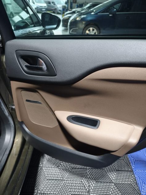 CITROEN CITROEN DS4 1.6 THP 200CV - FINITION SPORT CHIC - FAIBLE KILOMETRAGE  1.6 THP 200CH SPORT CHIC 2012