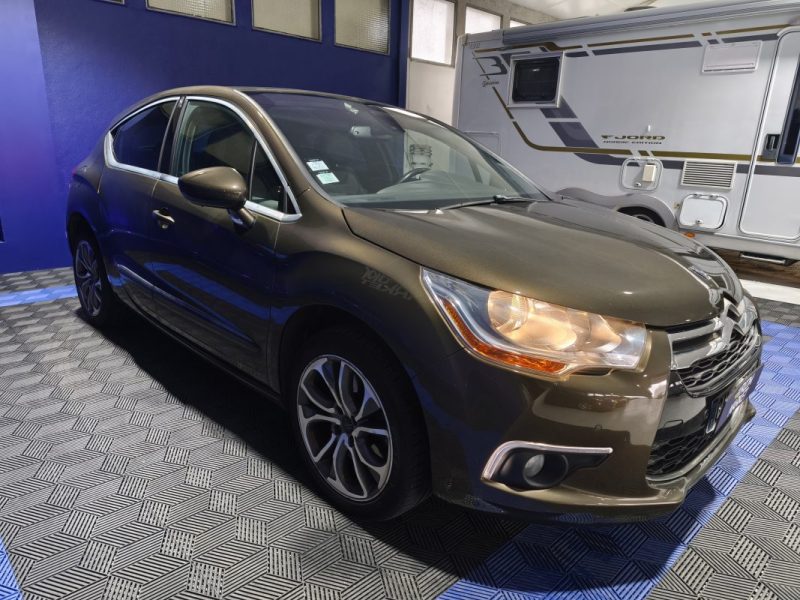CITROEN CITROEN DS4 1.6 THP 200CV - FINITION SPORT CHIC - FAIBLE KILOMETRAGE  1.6 THP 200CH SPORT CHIC 2012