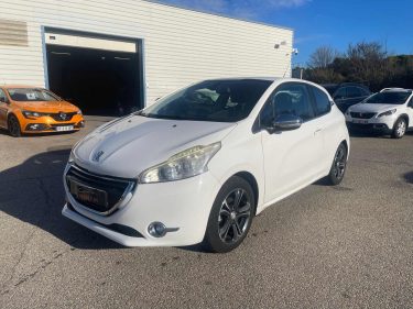 PEUGEOT 208 1.6 VTI ALLURE  6CV 3P 175MKM