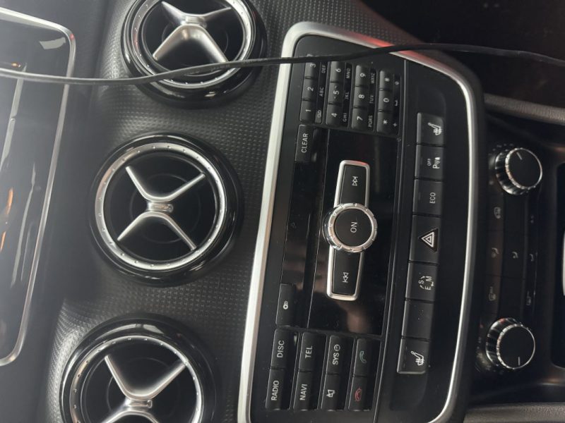 MERCEDES CLASSE A 180 BVA 7-G DCT A Pack INTUITION - Jantes AMG - GARANTIE 12 MOIS 