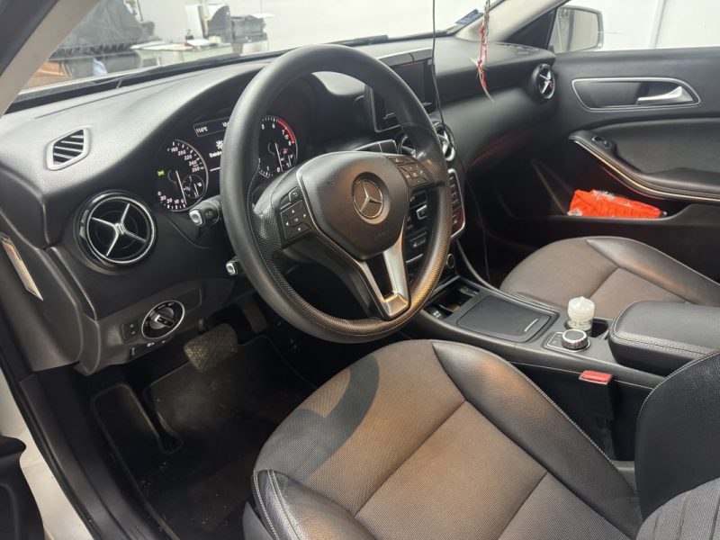 MERCEDES CLASSE A 180 BVA 7-G DCT A Pack INTUITION - Jantes AMG - GARANTIE 12 MOIS 