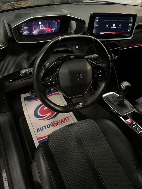 MAGNIFIQUE PEUGEOT 208 GT 1.2 100CH (1ÈRE MAIN, APPLE CARPLAY, CAMÉRA DE RECUL, BLUETOOTH)⭐️⭐️⭐️⭐️⭐️
