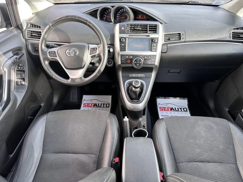 TOYOTA VERSO 112 D-4D BUSINESS 7 PLACES