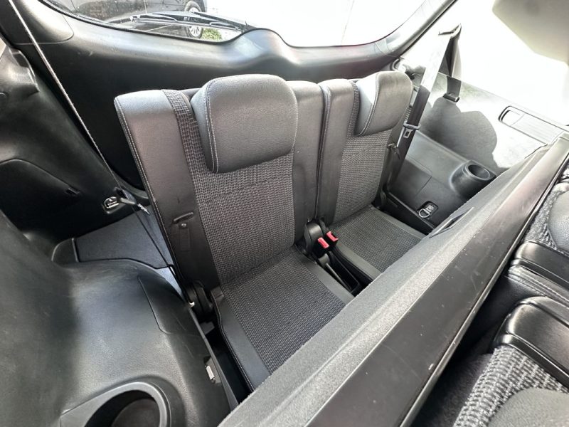 TOYOTA VERSO 112 D-4D BUSINESS 7 PLACES