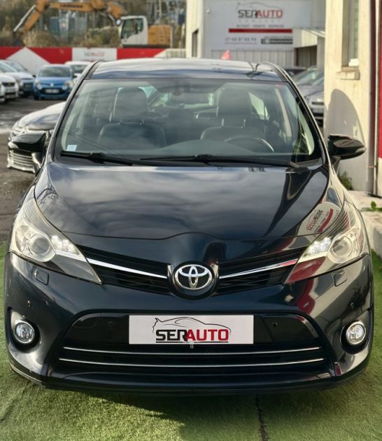 TOYOTA VERSO 112 D-4D BUSINESS 7 PLACES