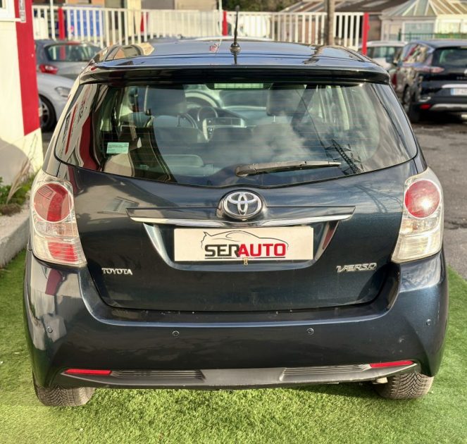 TOYOTA VERSO 112 D-4D BUSINESS 7 PLACES