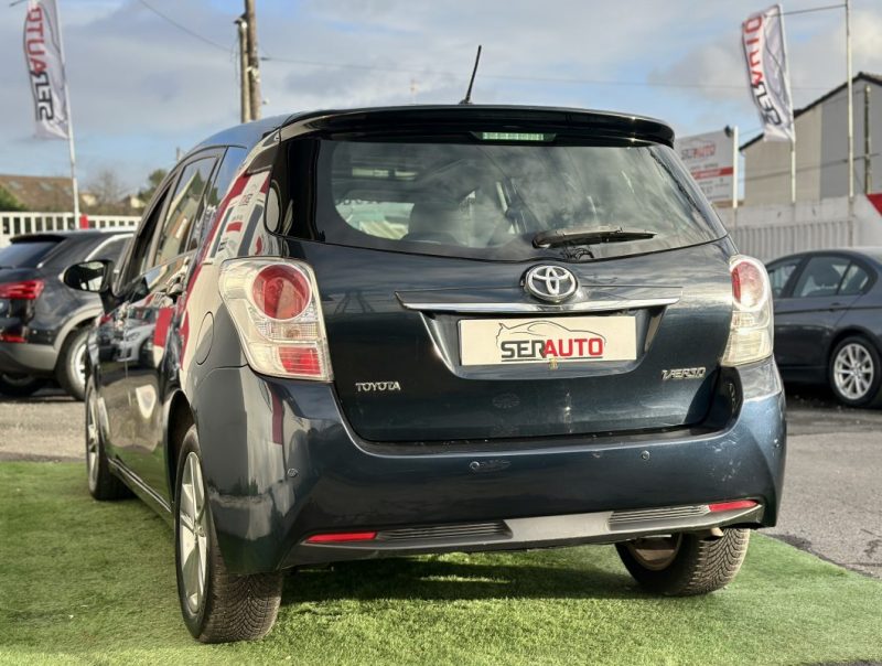 TOYOTA VERSO 112 D-4D BUSINESS 7 PLACES