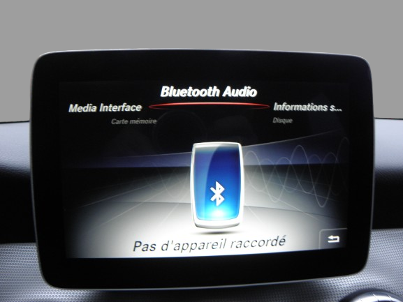 MERCEDES CLA SHOOTING BREAK 200 D 136 CH AMG LINE 2018