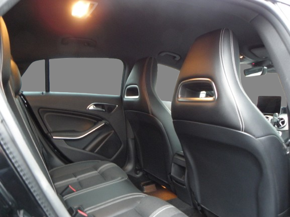 MERCEDES CLA SHOOTING BREAK 200 D 136 CH AMG LINE 2018