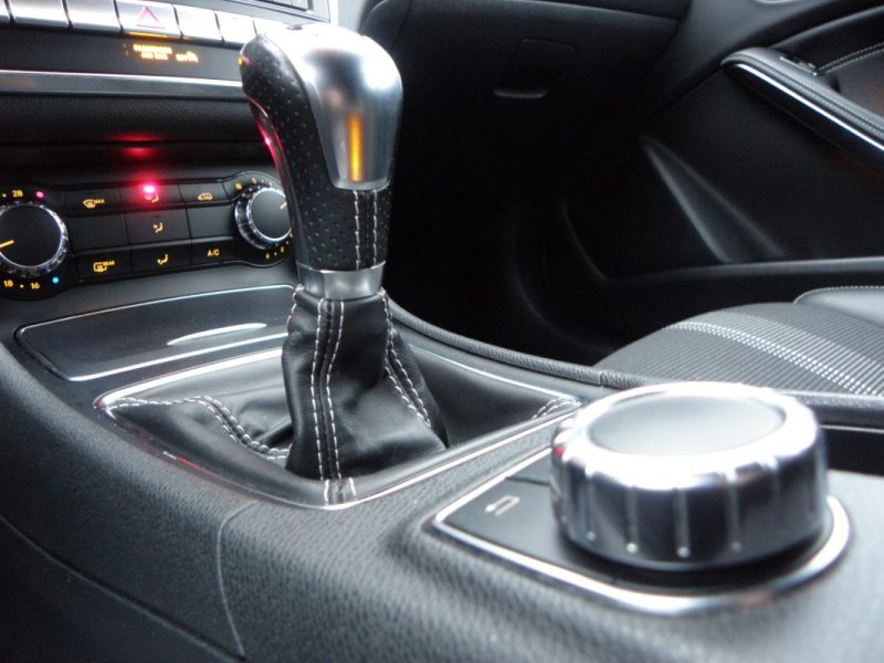 MERCEDES CLA SHOOTING BREAK 200 D 136 CH AMG LINE 2018