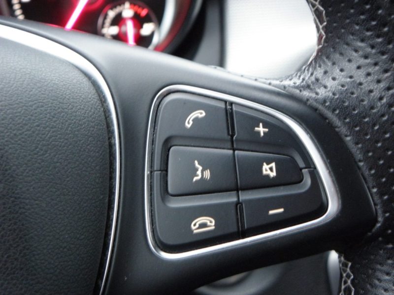 MERCEDES CLA SHOOTING BREAK 200 D 136 CH AMG LINE 2018