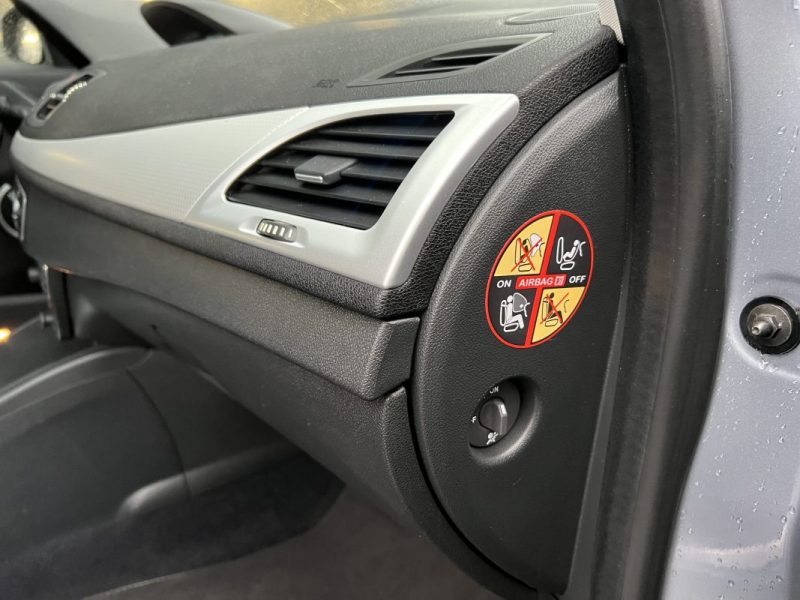 RENAULT MEGANE 3 III 2.0 16V 140 Cv BOITE AUTOMATIQUE 5 PORTES - GARANTIE 1 AN