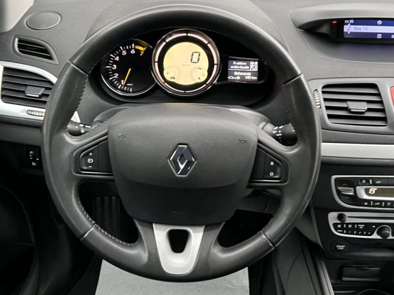 RENAULT MEGANE 3 III 2.0 16V 140 Cv BOITE AUTOMATIQUE 5 PORTES - GARANTIE 1 AN